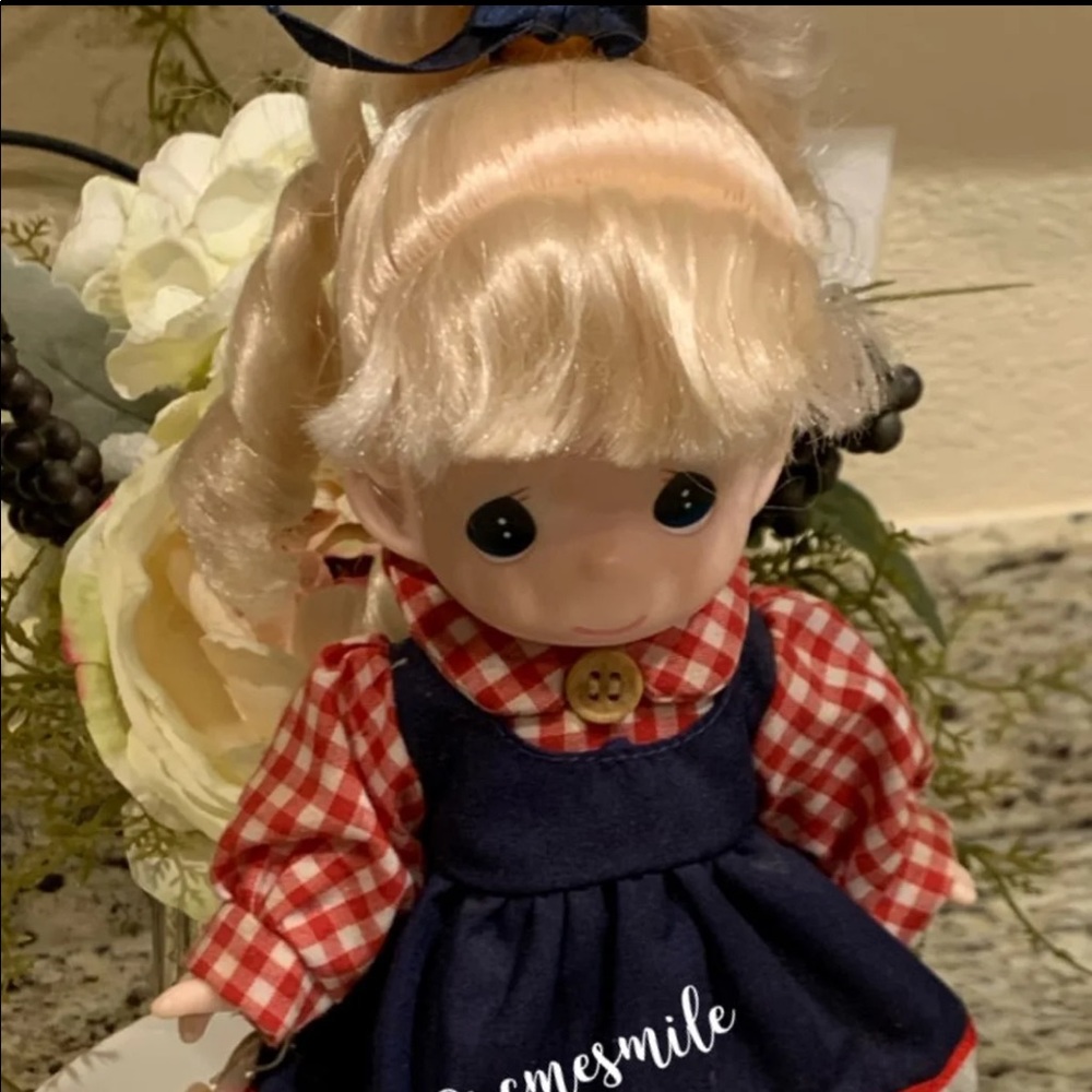 Precious Moments Children or The World “America” Allison Doll